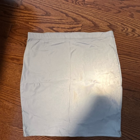 Fashion Nova Holographic skirt - Picture 1 of 2